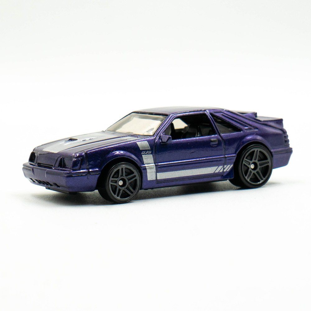 Машинка Hot Wheels Mustang SVO 1984 Коллекционная #1