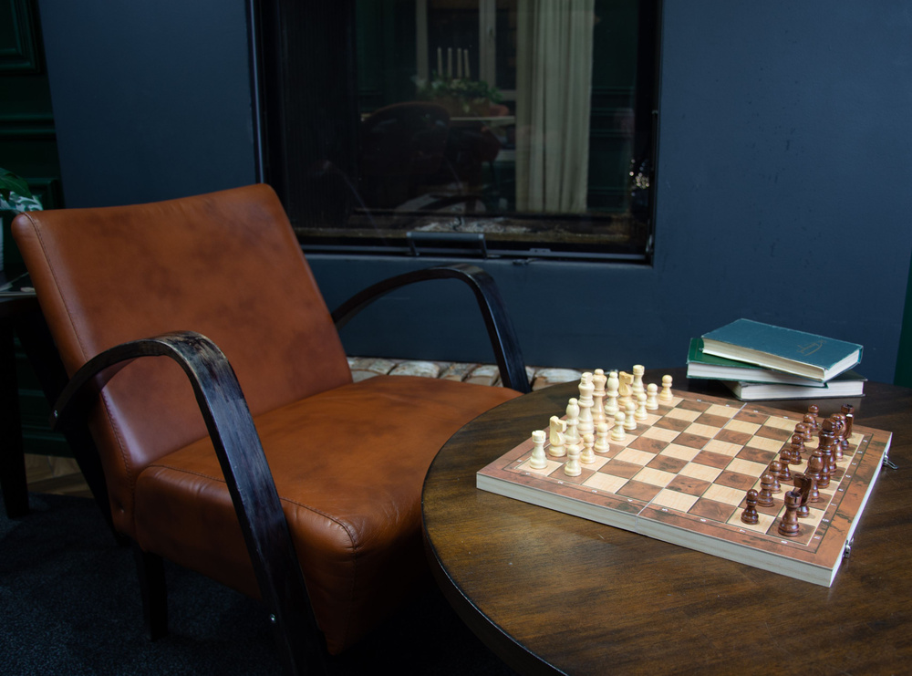 Набор настольной игры 3 в 1: деревянные шахматы с лакированными фигурами, шашки и нарды 44х44см  #1