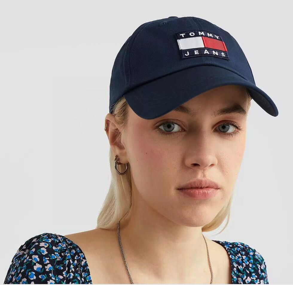 Бейсболка Tommy Hilfiger #1