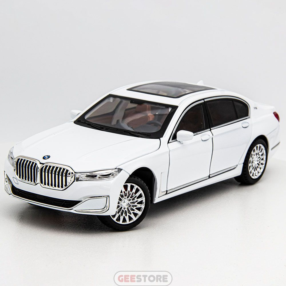 Детская металлическая машинка BMW 7 (1:24) #1