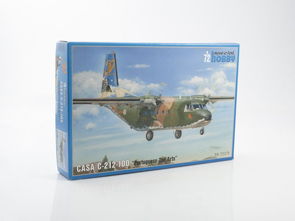 Сборная модель самолета Special Hobby CASA C.212-100 TAIL ART, масштаб 1/72  #1