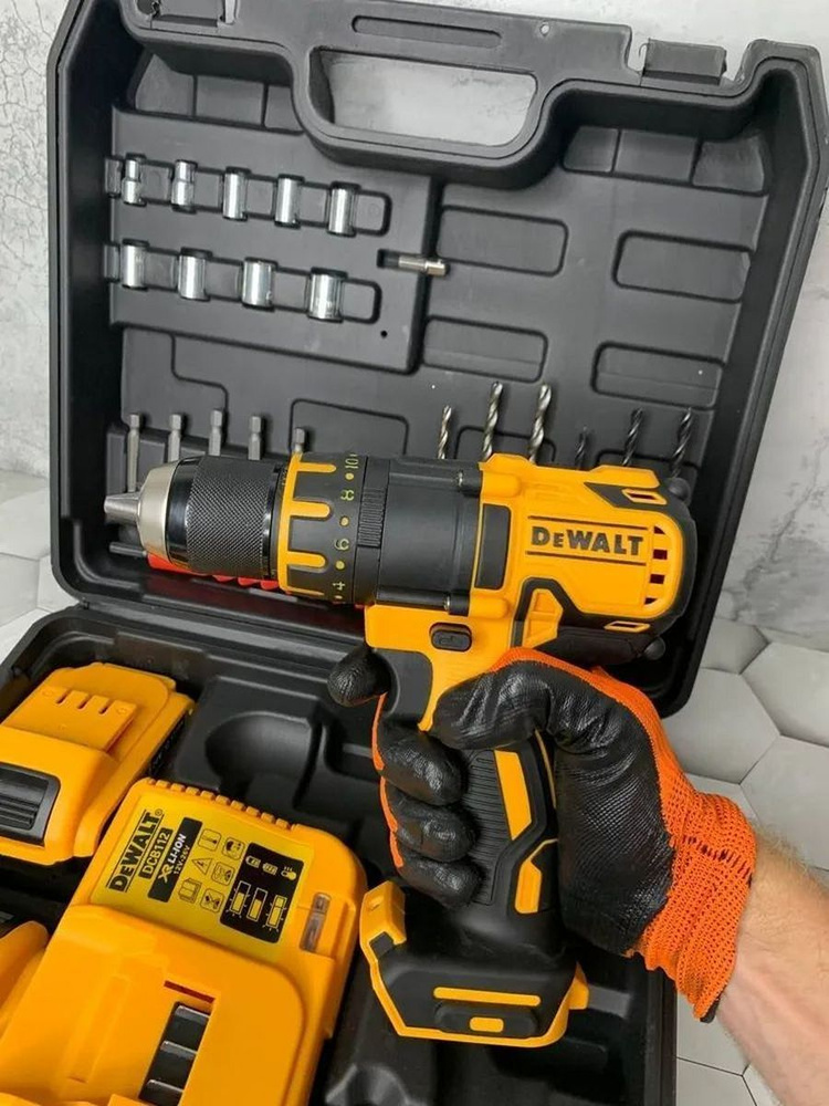 Дрель-шуруповерт Шуруповерт DeWalt 26V, От аккумулятора, 26 В, 42 Нм, 2 АКБ / Шуруповерт Деволт  #1