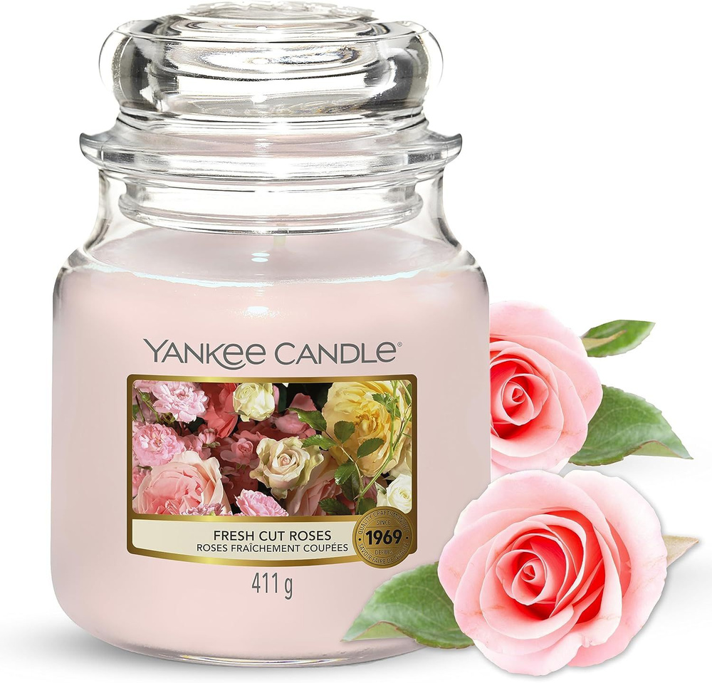 Yankee Candle Свеча ароматическая "Свежесрезанные розы / Fresh Cut Roses", 12.7 см х 10.7 см, 1 шт  #1