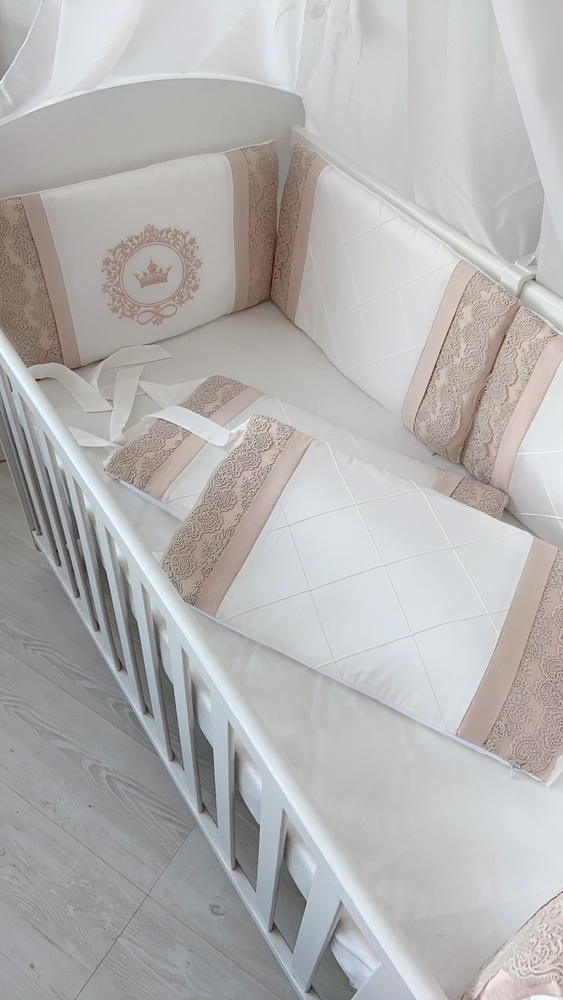 Бортики в детскую кроватку для новорожденного "Вдохновение", бежевый, 4 подушки на 3 стороны кроватки #1