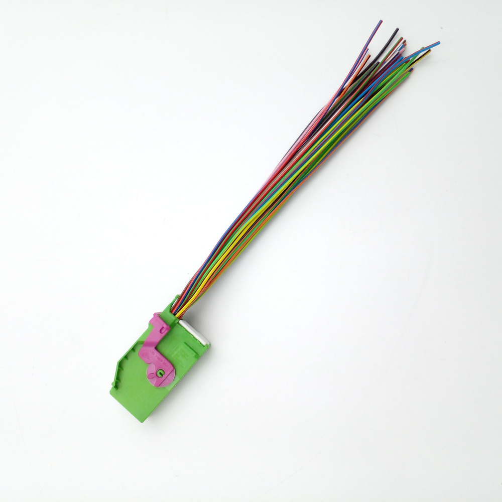 Разъем комбинации приборов Лада Приора светло-зеленый в сборе с ...