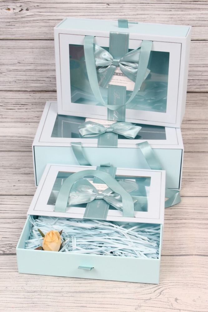 Набор подарочных коробок из 3шт - Прямоугольник с окном и наполнит. Сумочка голубая 29*21*10см  #1