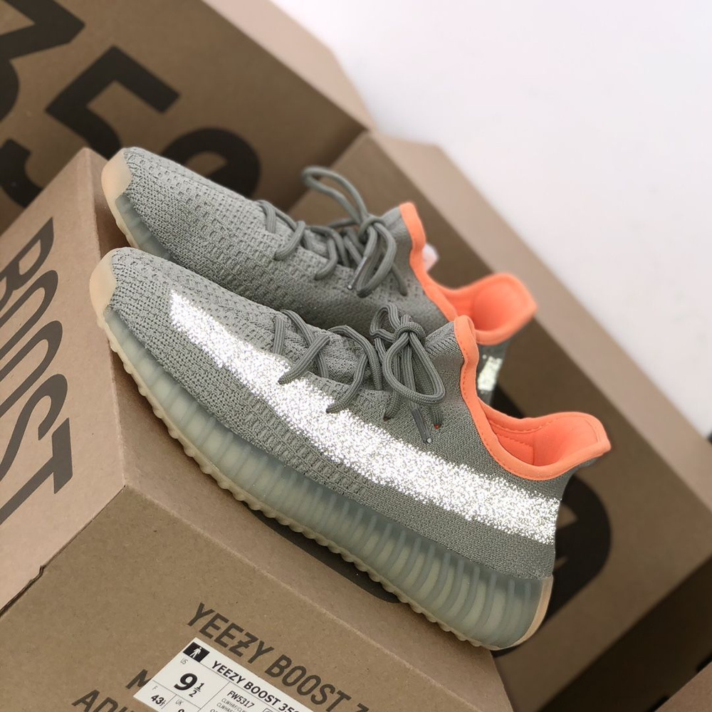 Кроссовки  x Yeezy Boost 350 v2 #1