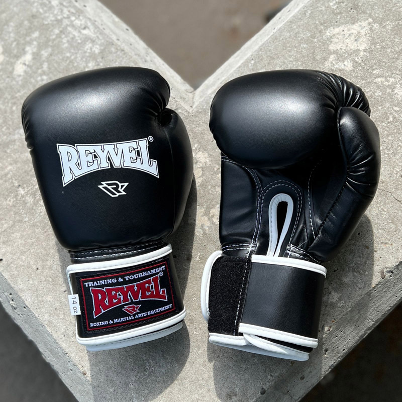 Боксерские перчатки Reyvel черные 16 oz #1