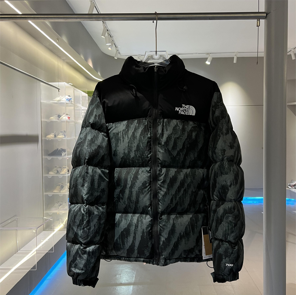 Пуховик The North Face M 1996 Retro Nuptse Jacket #1