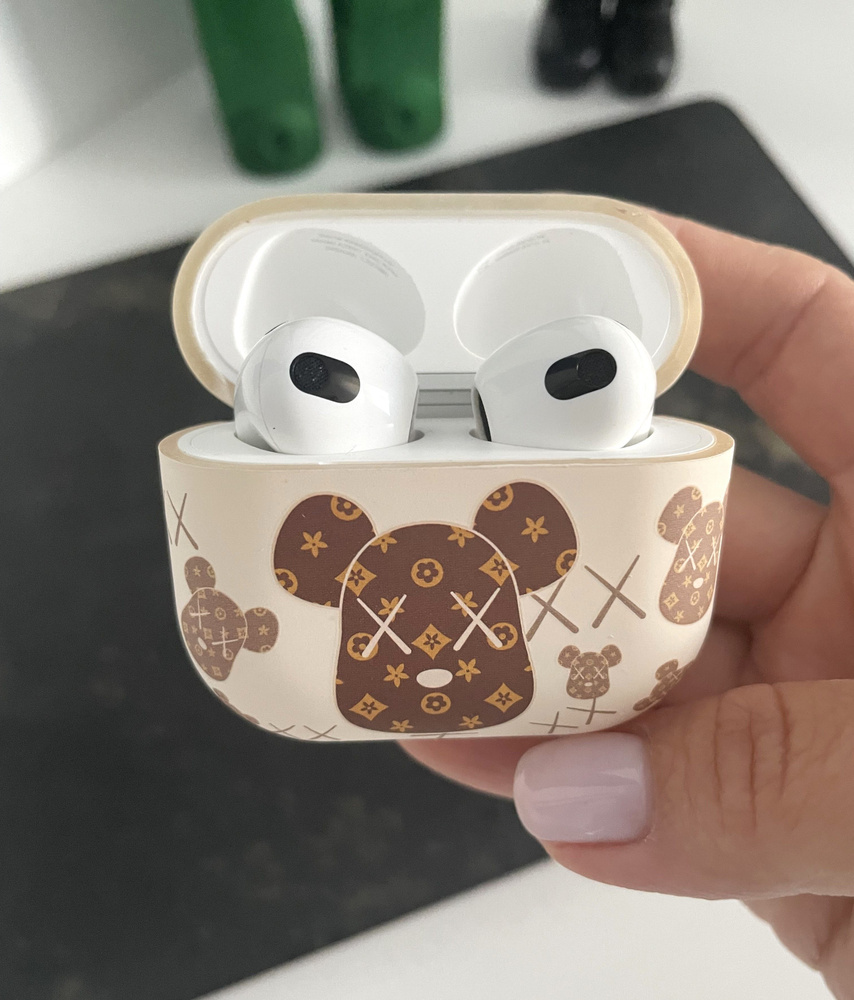 Чехол для наушников AirPods 3 (Bearbrick), бежевый #1