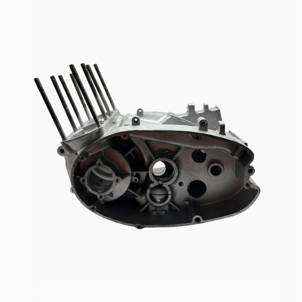 Картер на мотоцикл Иж Юпитер 5 (со шпильками) Б/У - купить по низким ...