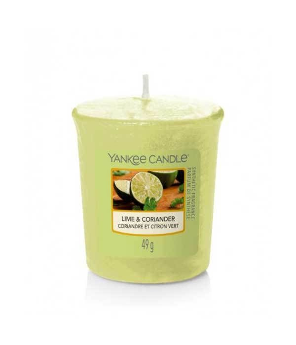 Yankee Candle Свеча ароматическая "Лайм и кориандр", 6 см х 6 см, 1 шт  #1