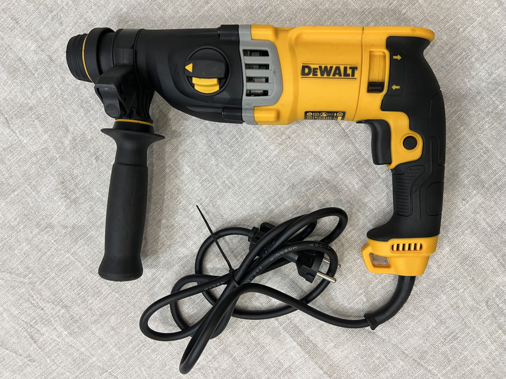 DeWalt Перфоратор 900 Вт #1