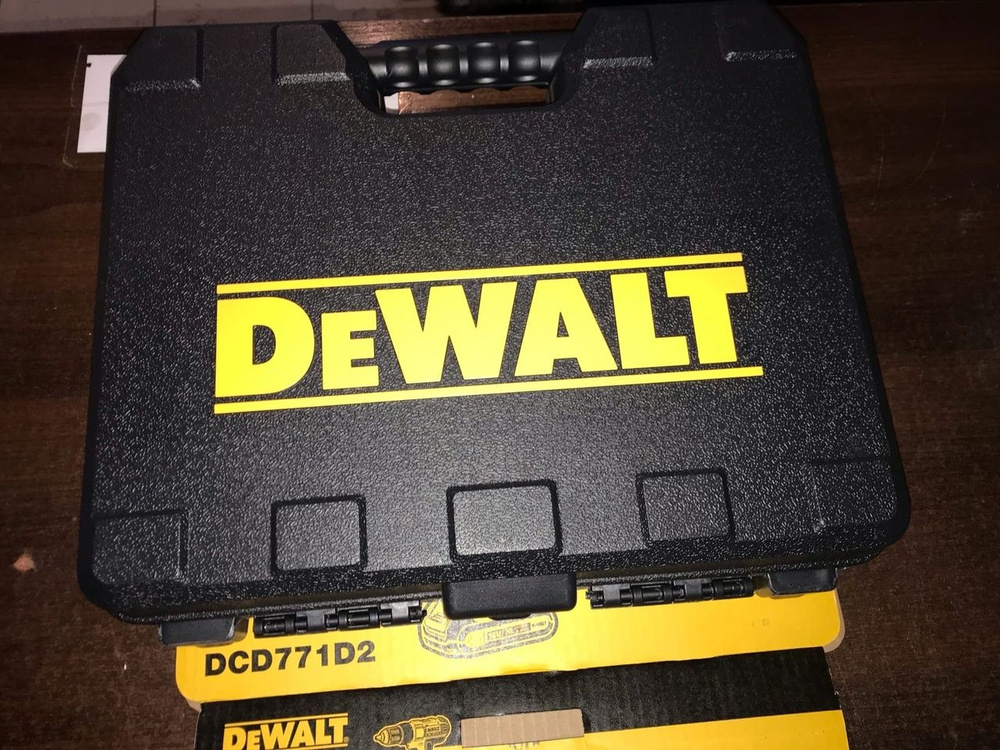 DeWalt DCD771 кейс #1