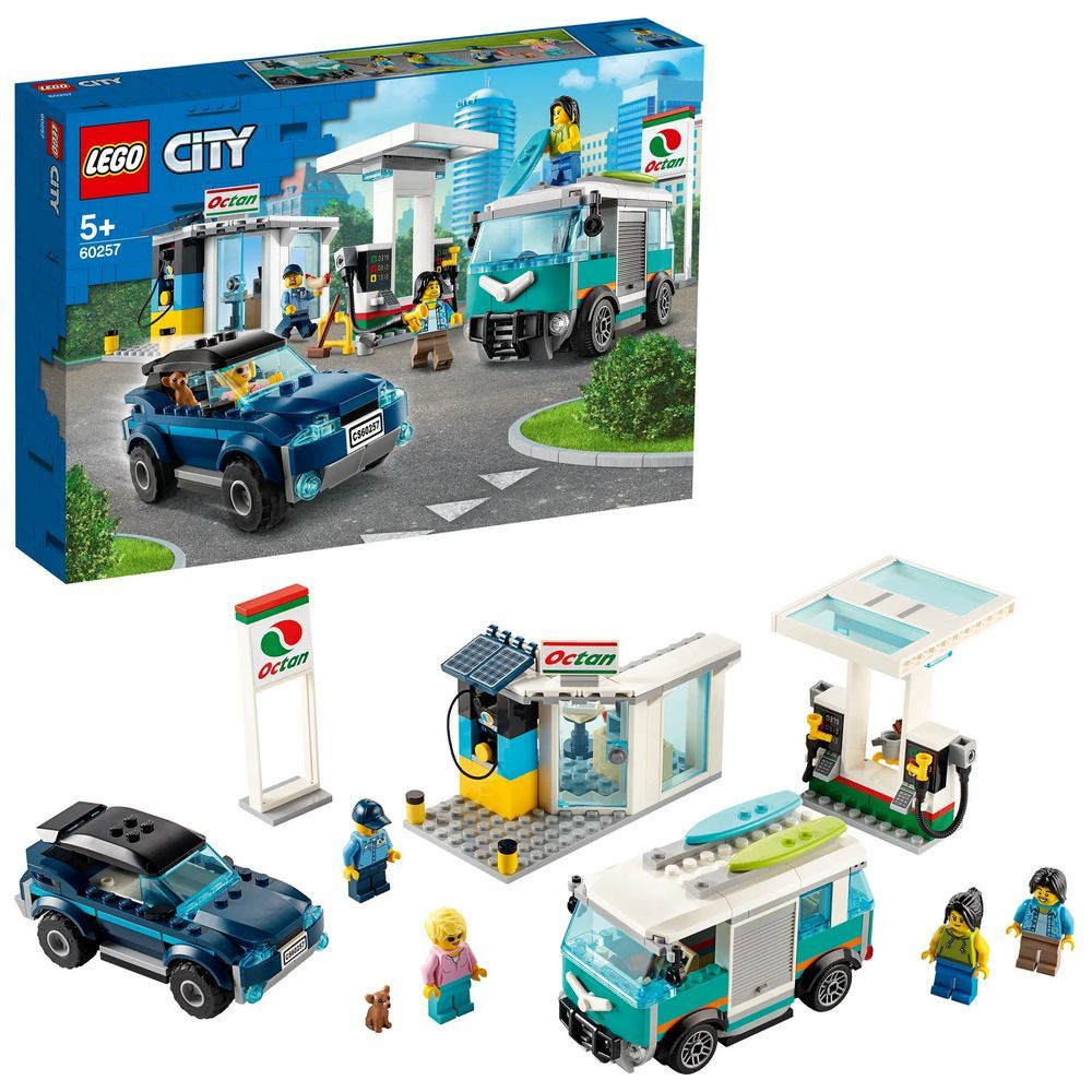 Конструктор LEGO City Заправочная станция с набором минифигурок (60257)  #1