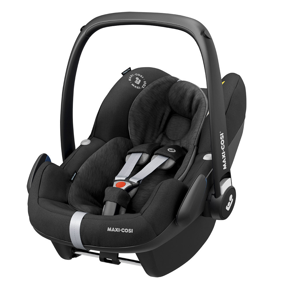 Автокресло группы 0+ (0-13 кг) Maxi-Cosi Pebble Pro i-Size Essential Black #1