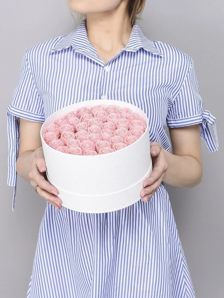 Подарочный набор: Шоколадные съедобные сладкие розы CHOCO STORY - 37 шт. в Белой шляпной коробке, Розовый #1