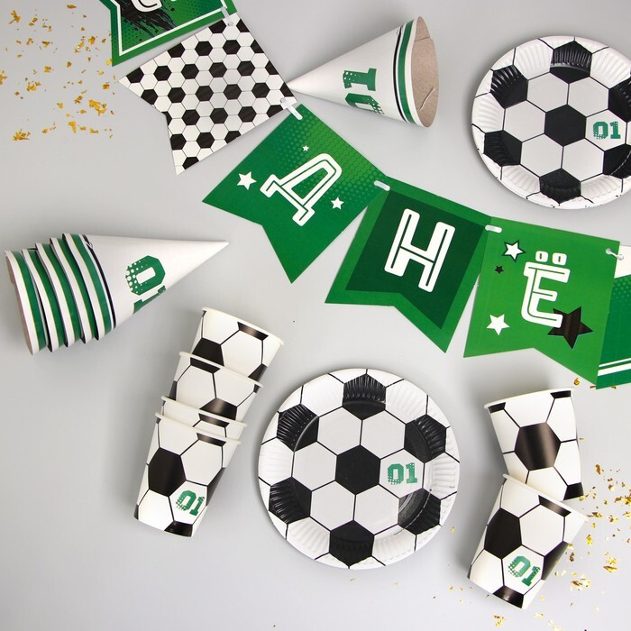 Набор бумажной посуды "С днём рождения. Футболист", 6 тарелок , 1 гирлянда , 6 стаканов, 6 колпаков  #1