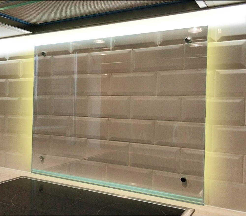 Защитный экран для кухни / Закалённое стекло на кухню 600х600х4мм  #1