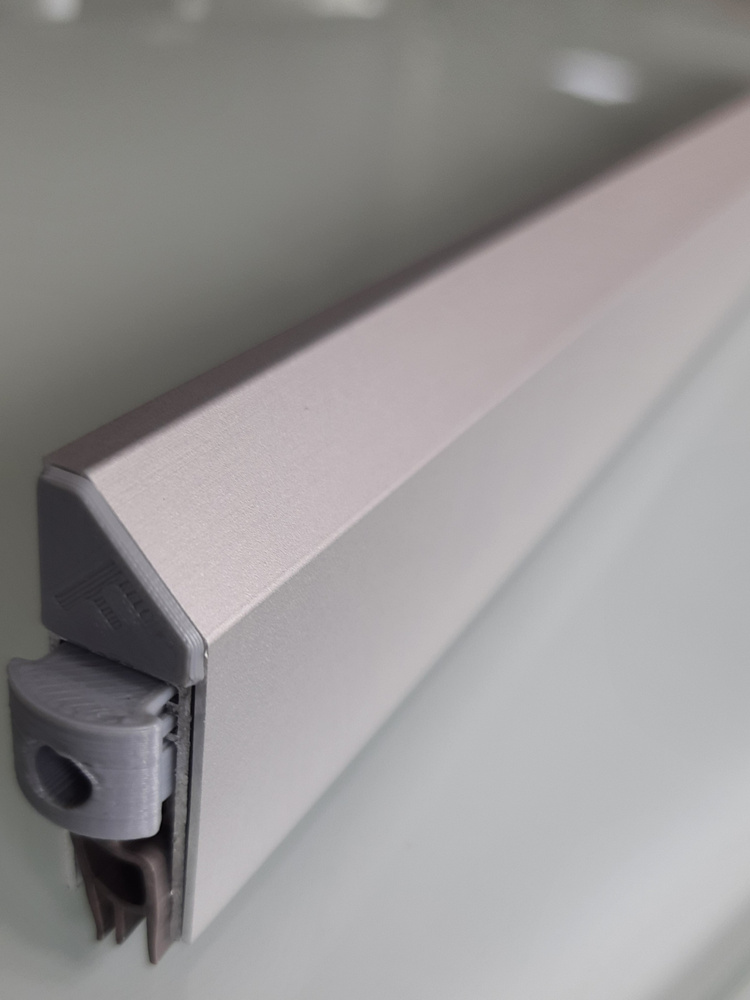 Автоматический алюминиевый порог FORBSA FLUSH (13х40мм) 1220 (-220 мм) (Серебро) для межкомнатных дверей #1
