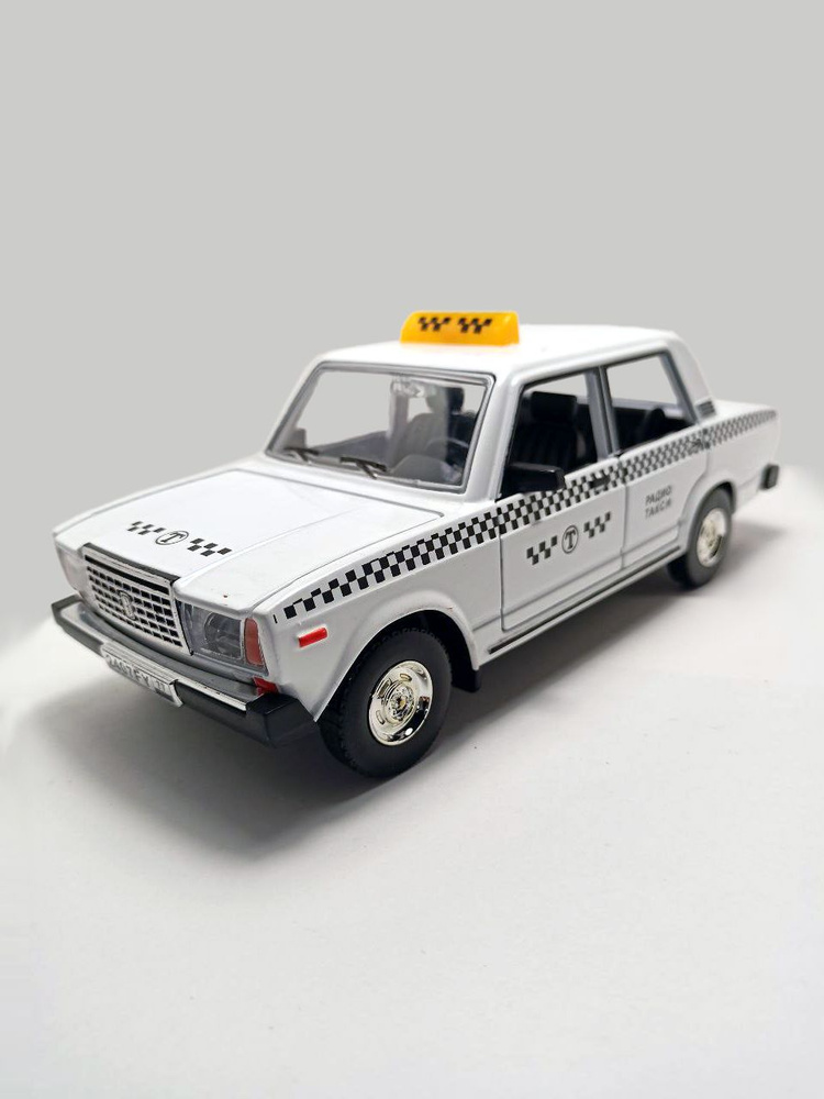 Модель автомобиля Жигули ВАЗ 2107 коллекционная металлическая игрушка масштаб 1:24 белый  #1