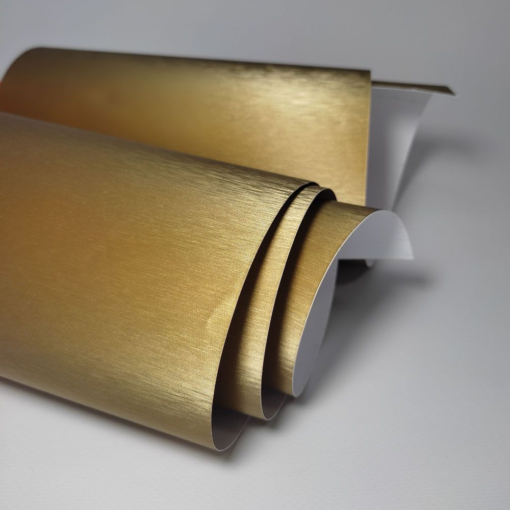 Виниловая пленка золотая самоклеящаяся с эффектом шлифованного алюминия 1,52 х 5 м / Для авто и мебели #1