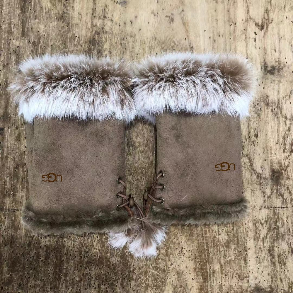 UGG Варежки #1