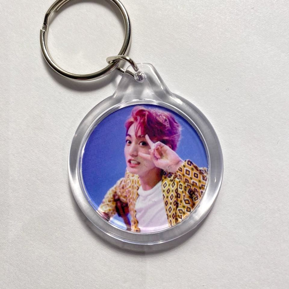 Брелок K-pop BTS,двусторонний 1 шт. - купить с доставкой по выгодным ...