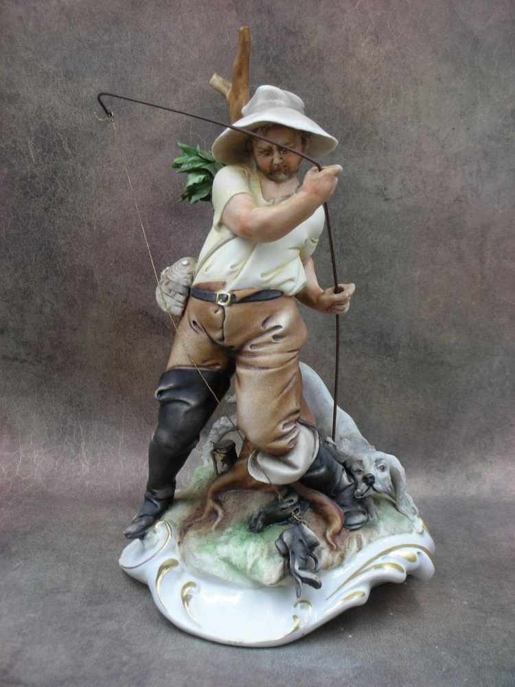 Статуэтка фарфор. Рыбак - Вот так улов - купить по выгодной цене в ...