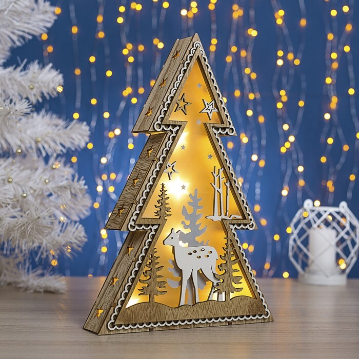 Светодиодная фигура "Ёлка с оленем" из дерева на батарейках, свечение теплое белое, новогоднее интерьерное #1