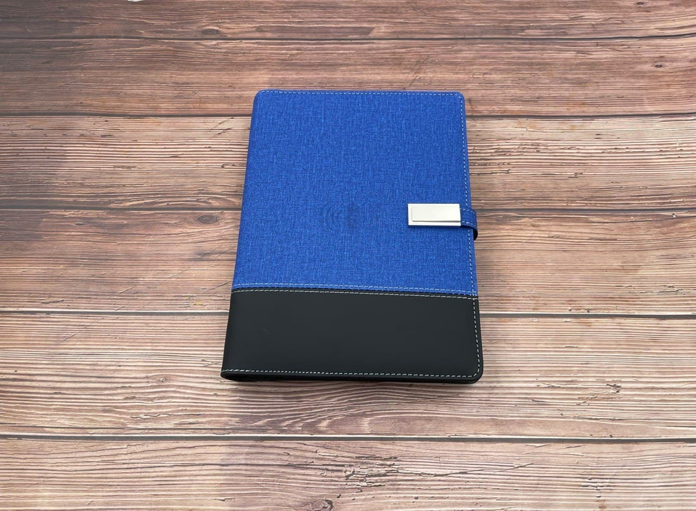 Ежедневник с беспроводной зарядкой синий в твердой коробке 10 000mAh, Блокнот с зарядкой, Флешка USB #1