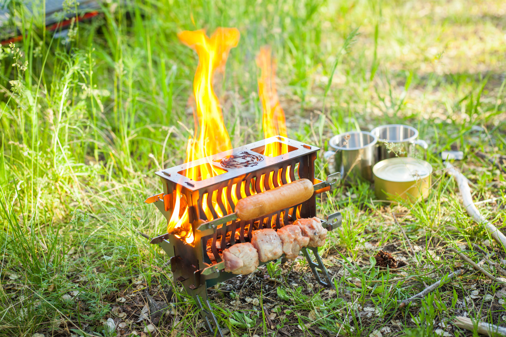 Уценка! Мангал-печь мини для жарки на огне. Комплект с шампурами.  #1