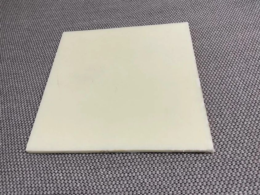 Пластина капролоновая (полиамид па-6) Ф4 размером 200х200 мм, лист из капролона, полиамид па-6 листовой #1