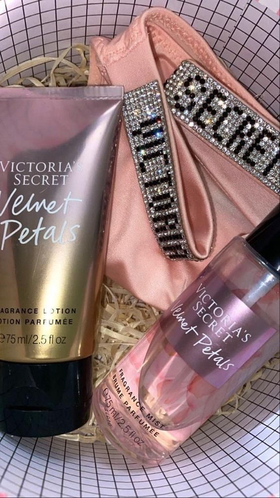 Подарочный набор трусы бразилиана со стразами Victoria's Secret и лосьон спрей для тела Victoria secret. #1