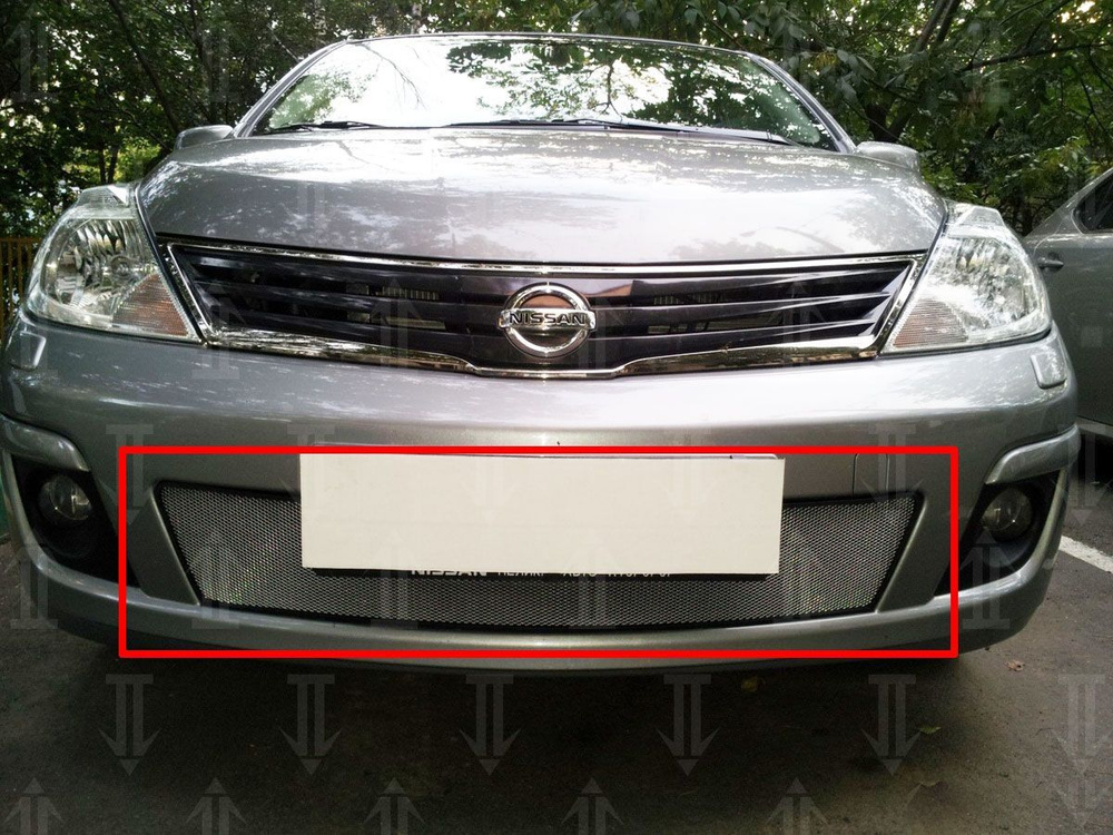 Защитная сетка радиатора хром Nissan Tiida (2010-2013) рестайлинг ...