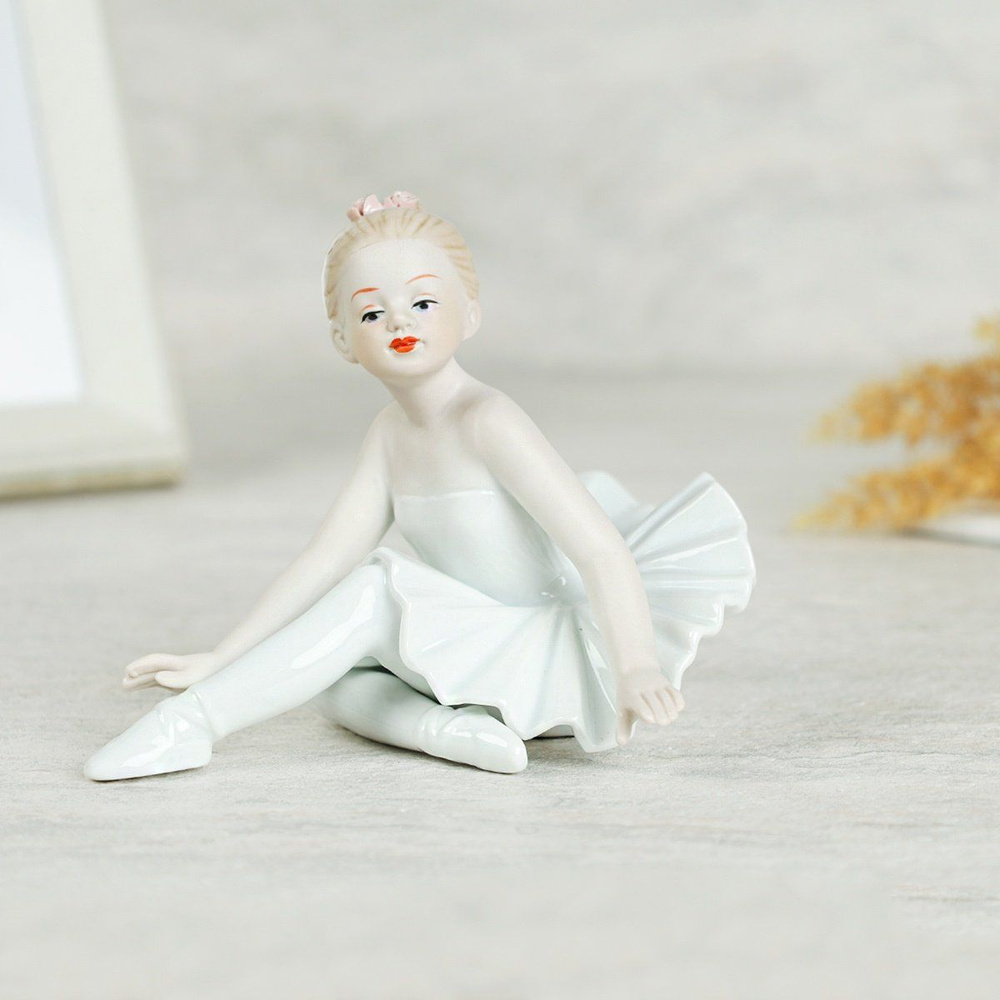 Фарфоровая статуэтка "Маленькая балерина" 10х13х10 см #1