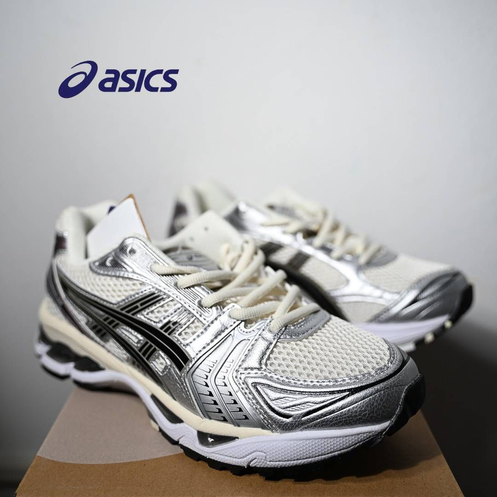 Кроссовки ASICS #1