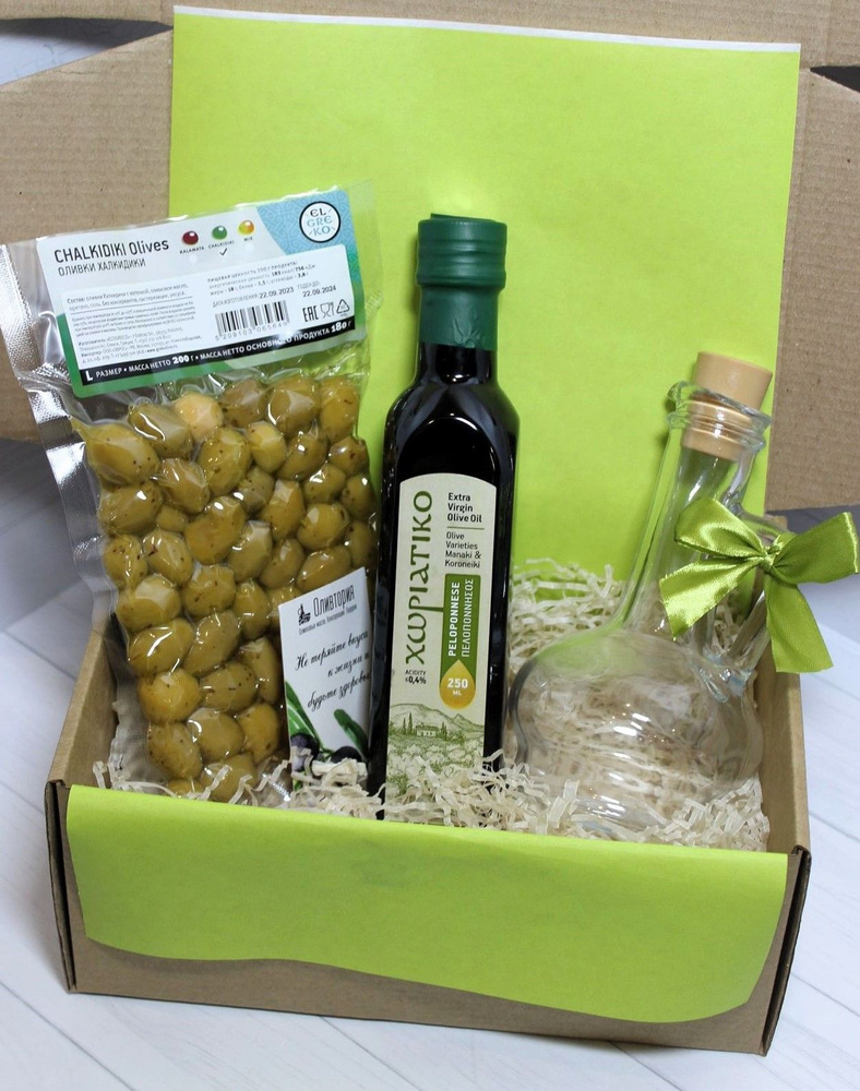 Подарочный набор с оливковым маслом, оливками и емкостью / Греческие продукты в подарок  #1