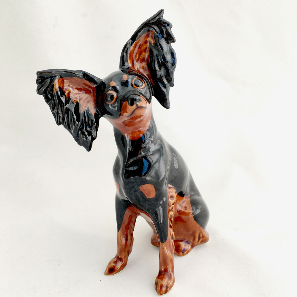 Статуэтка декоративная фарфоровая собака Той-терьер черно-рыжий  #1