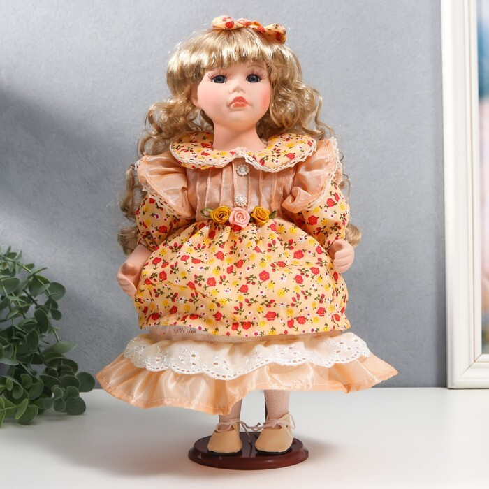 Кукла коллекционная керамика "Тося в кремовом платье с цветочками, с бантом в волосах" 30 см 75861  #1