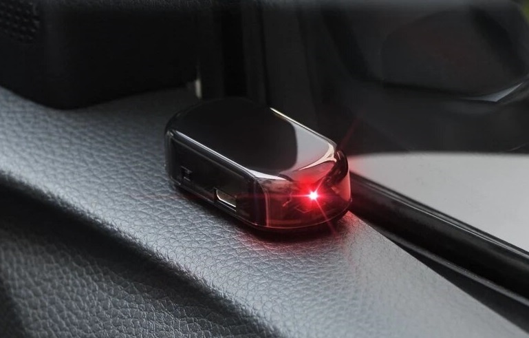 Муляж сигнализации автомобиля иммитатор сигналки для авто имитация красная светодиодная на аккумуляторе #1