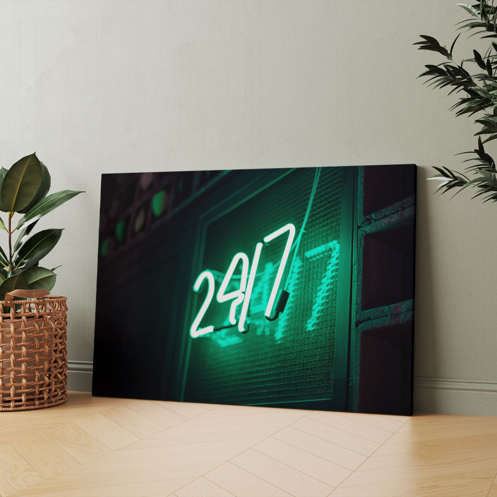 Картина на холсте \"Крупный план неоновой вывески на здании\" 40x60 см ...