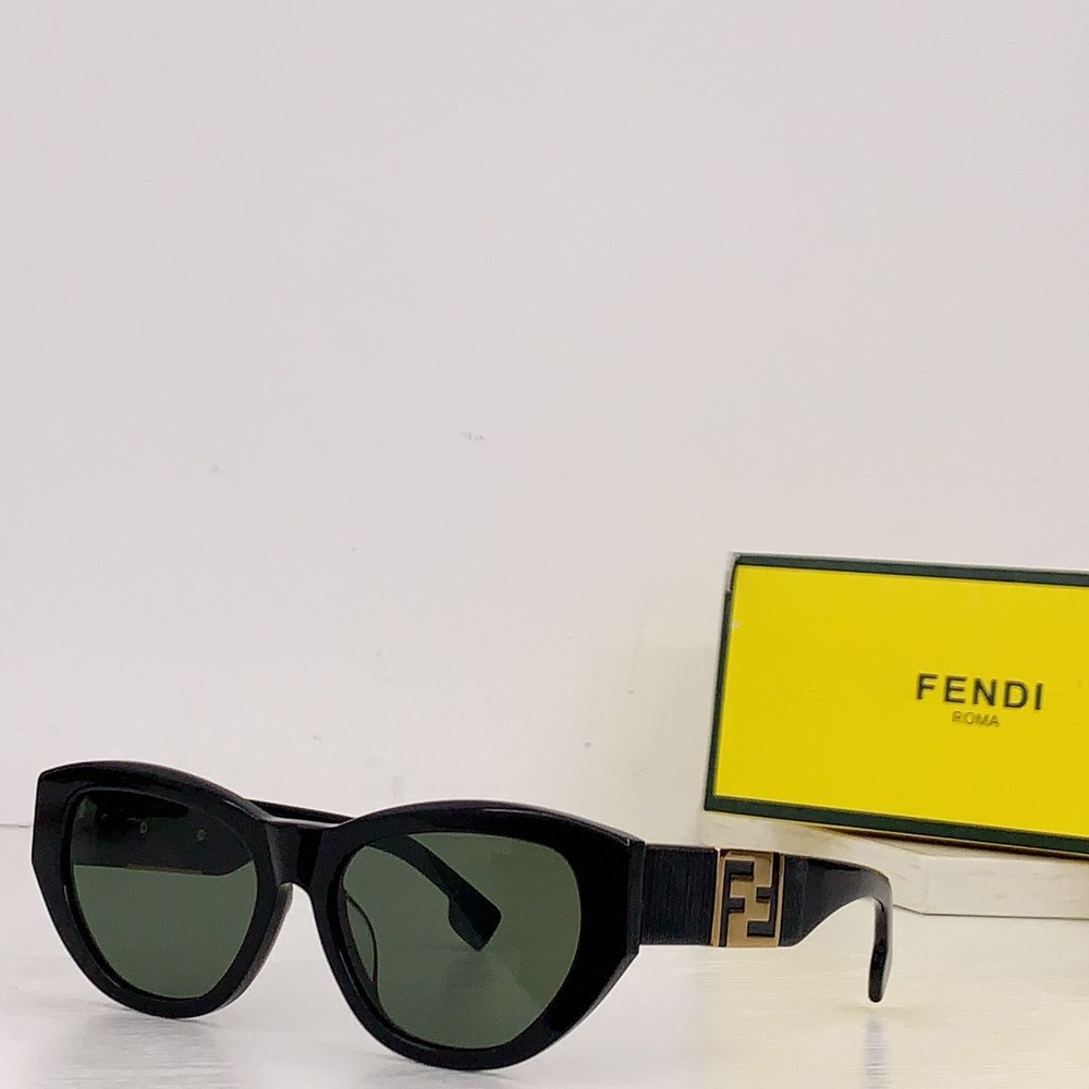 Fendi Очки солнцезащитные #1