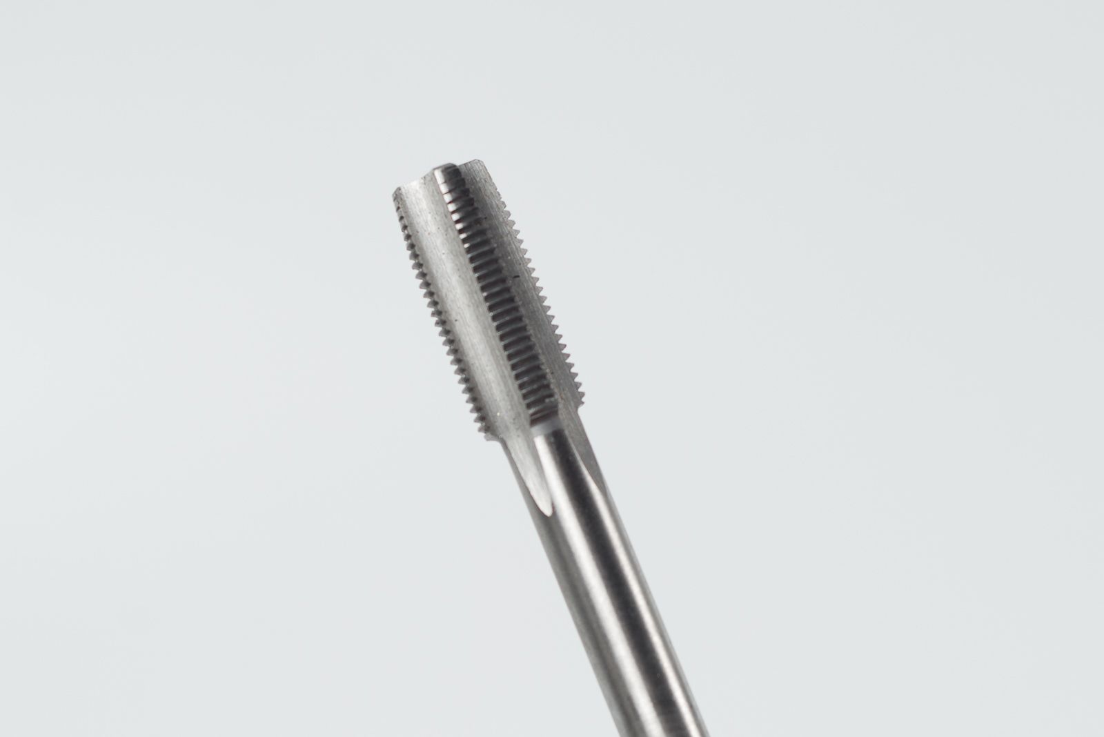 Метчикмашинно-ручнойоднопроходнойМ7х1Р6М5