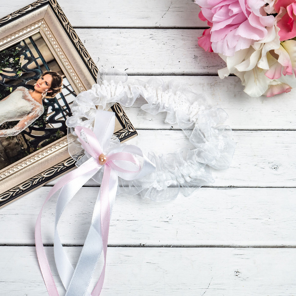 Подвязка свадебная для классического платья невесты "Бианка" из белой капроновой ткани с вязаным кружевом, #1