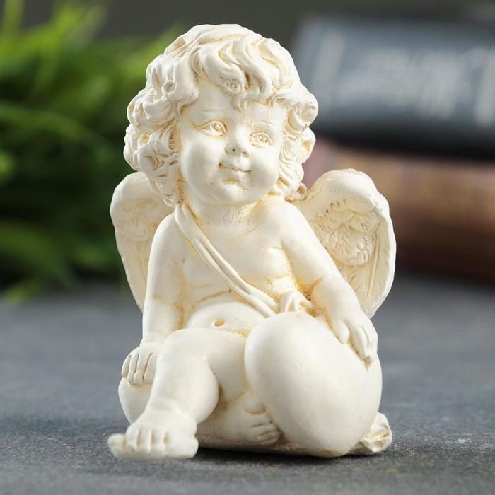 Декоративная фигурка Хорошие сувениры "Ангел сидит с сердцем" бежевая, 7х9х9,5 см  #1