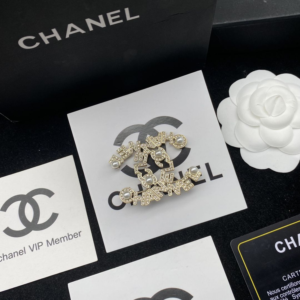 Chanel Брошь #1