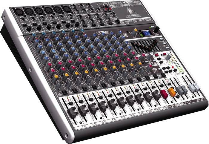 BEHRINGER X1832USB микшер, 6 моновходов с компрессорами, 4 стерео, 3 AUX-шины, 2 подгруппы, процессор #1