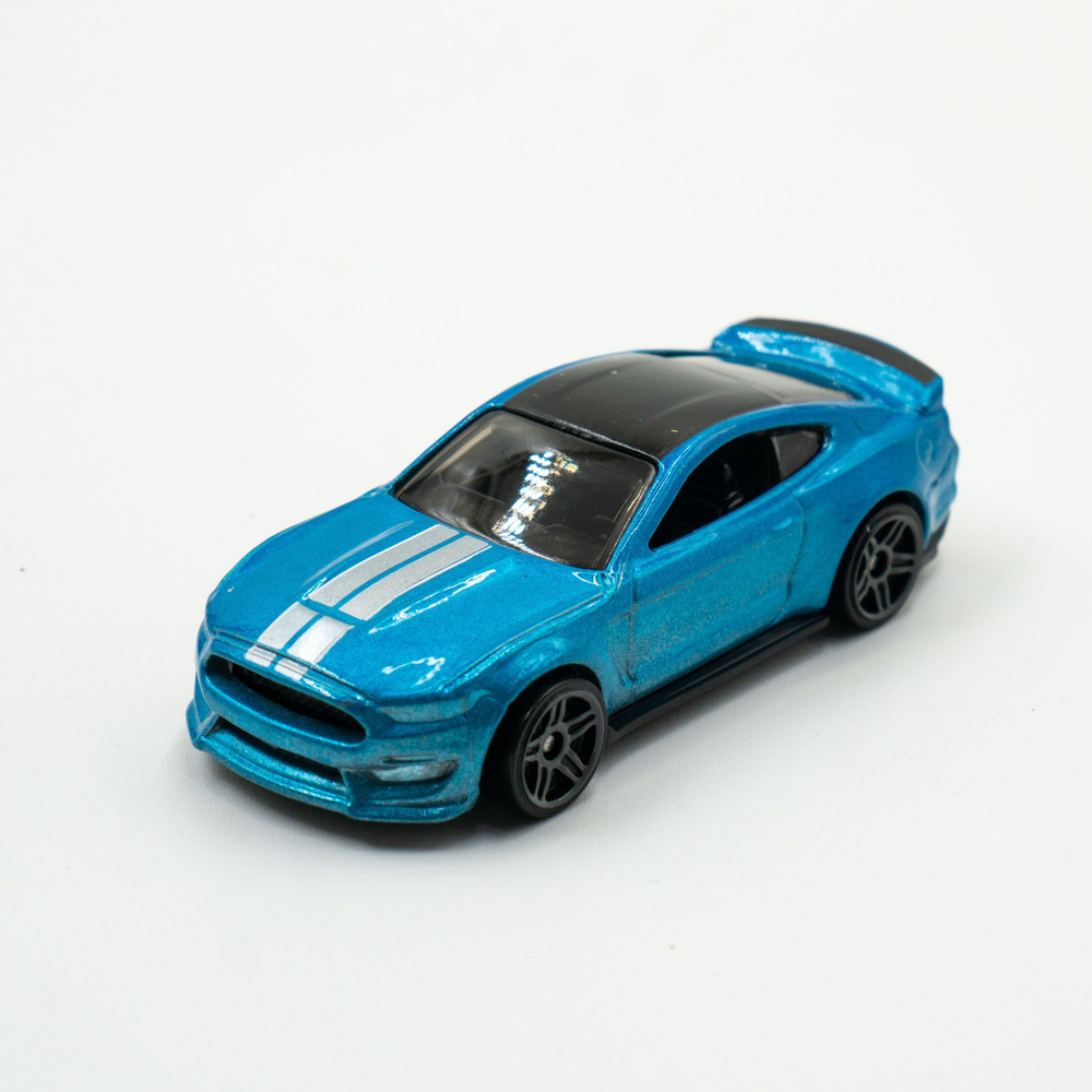 Hot Wheels Машинка Ford Shelby GT350R Металлическая #1