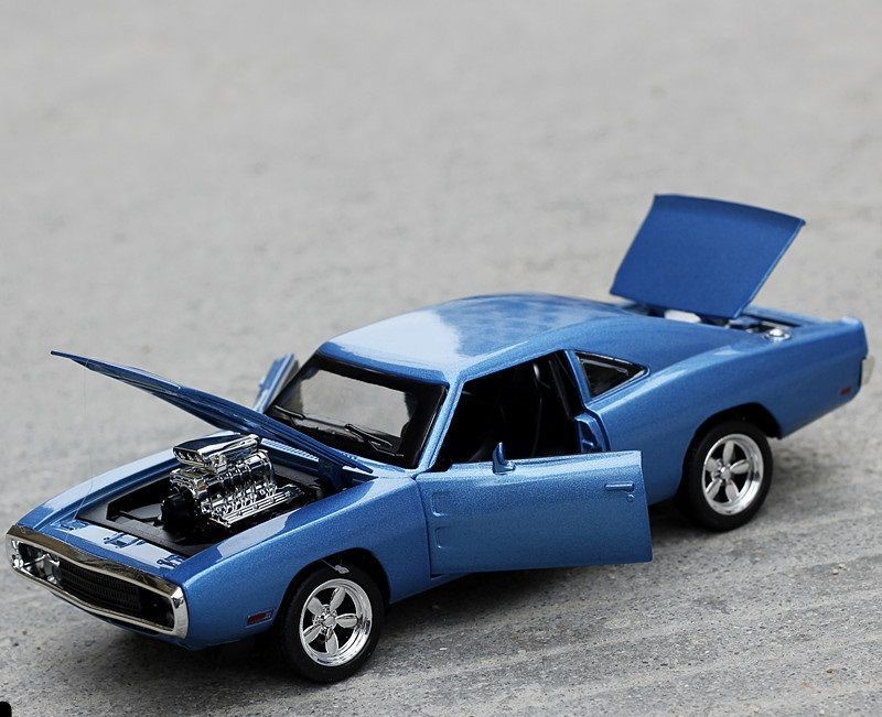 Машинка металлическая Dodge Charger синий, масштаб 1:32, длина 17 см., свет и звук, открываются двери, #1